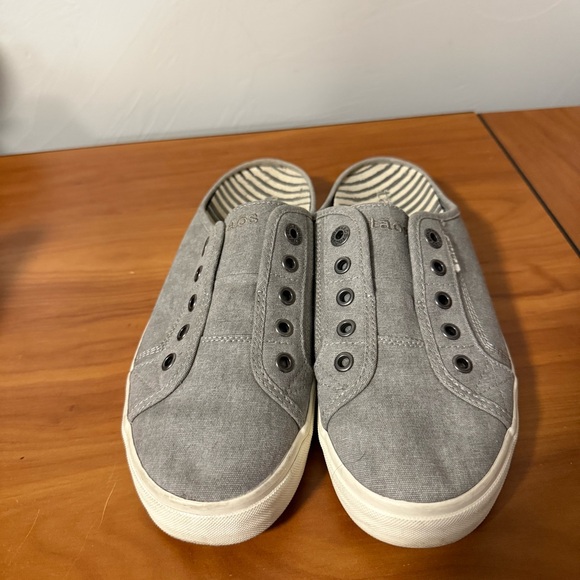 Taos Footwear EZ Soul Slip On Canvas Shoe Grey Mule Comfort‎ Sneaker Casual 9.5 - Picture 2 of 7